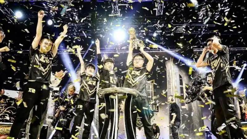 开云电竞官方网站 - 赛事数据与全场景数字电竞生态 - KAIYUN ESPORTS 召唤师峡谷的三条兵线与资源节奏